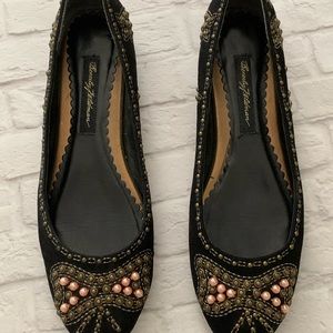 Beverly feldman flats.  No signs of wear   Size 8